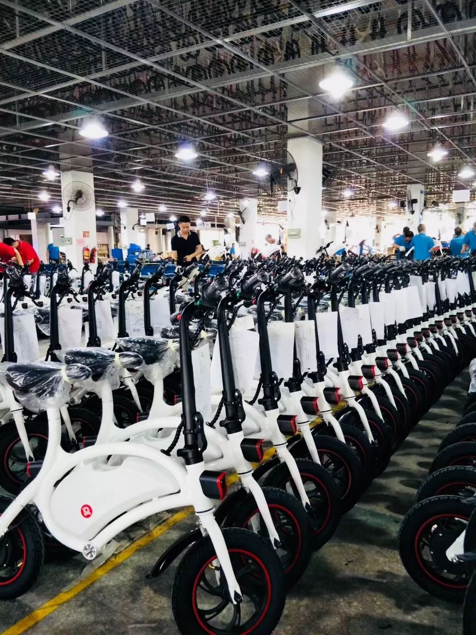 技術(shù)驅(qū)動(dòng)革新 大魚智行車?yán)钔脒x胡潤(rùn)30歲以下創(chuàng)業(yè)領(lǐng)袖榜，彰顯電動(dòng)車行業(yè)創(chuàng)新力量